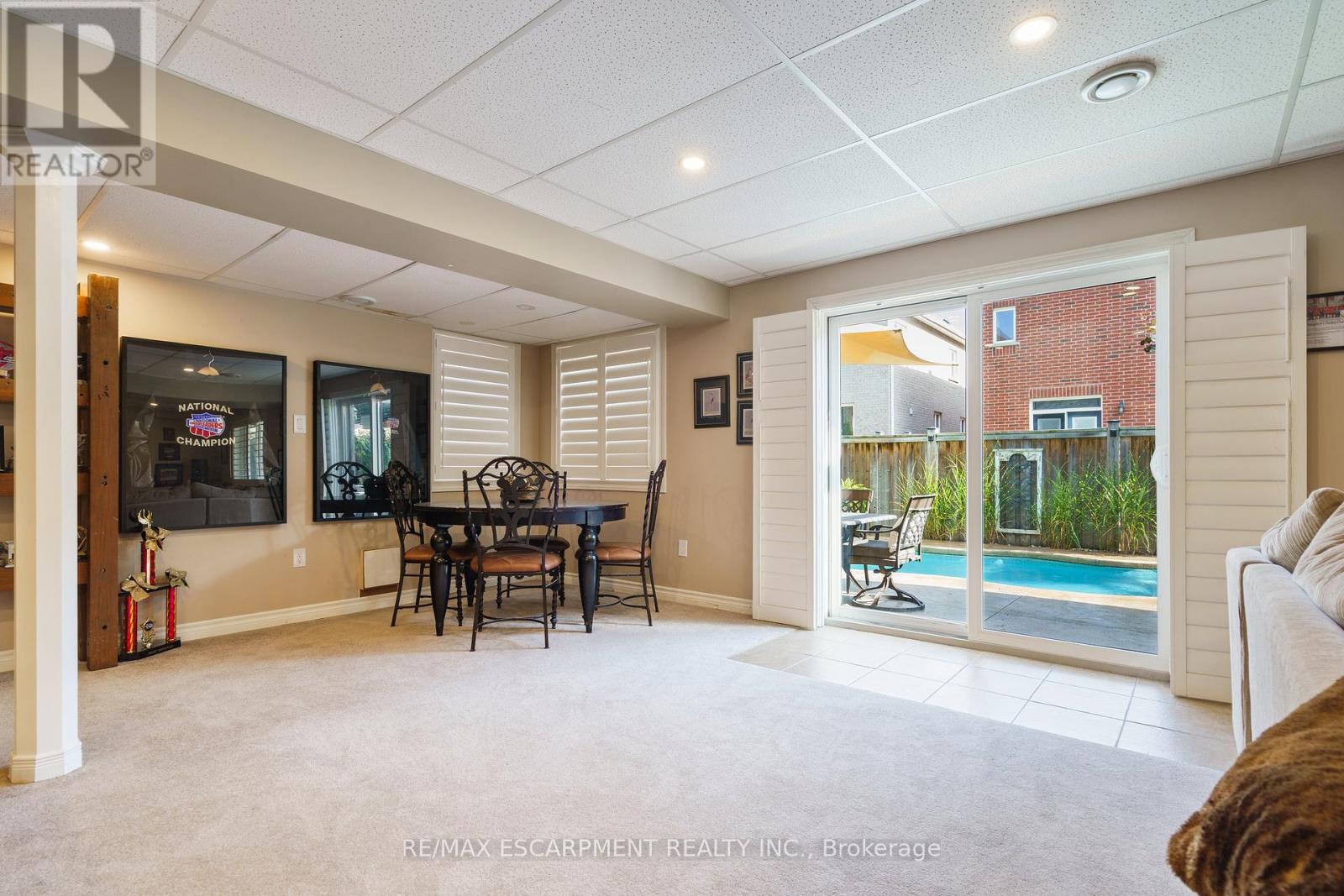 21 Shade Forest Trail, Hamilton, Ontario  L9B 0E5 - Photo 36 - X12466529