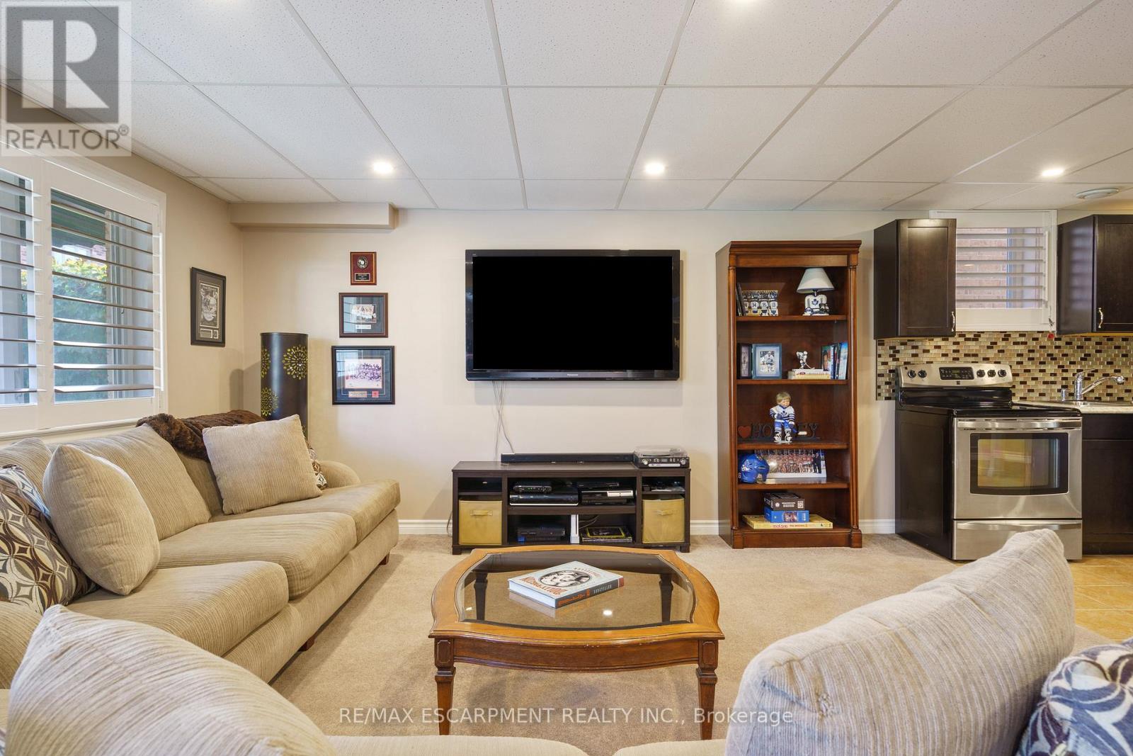 21 Shade Forest Trail, Hamilton, Ontario  L9B 0E5 - Photo 37 - X12466529