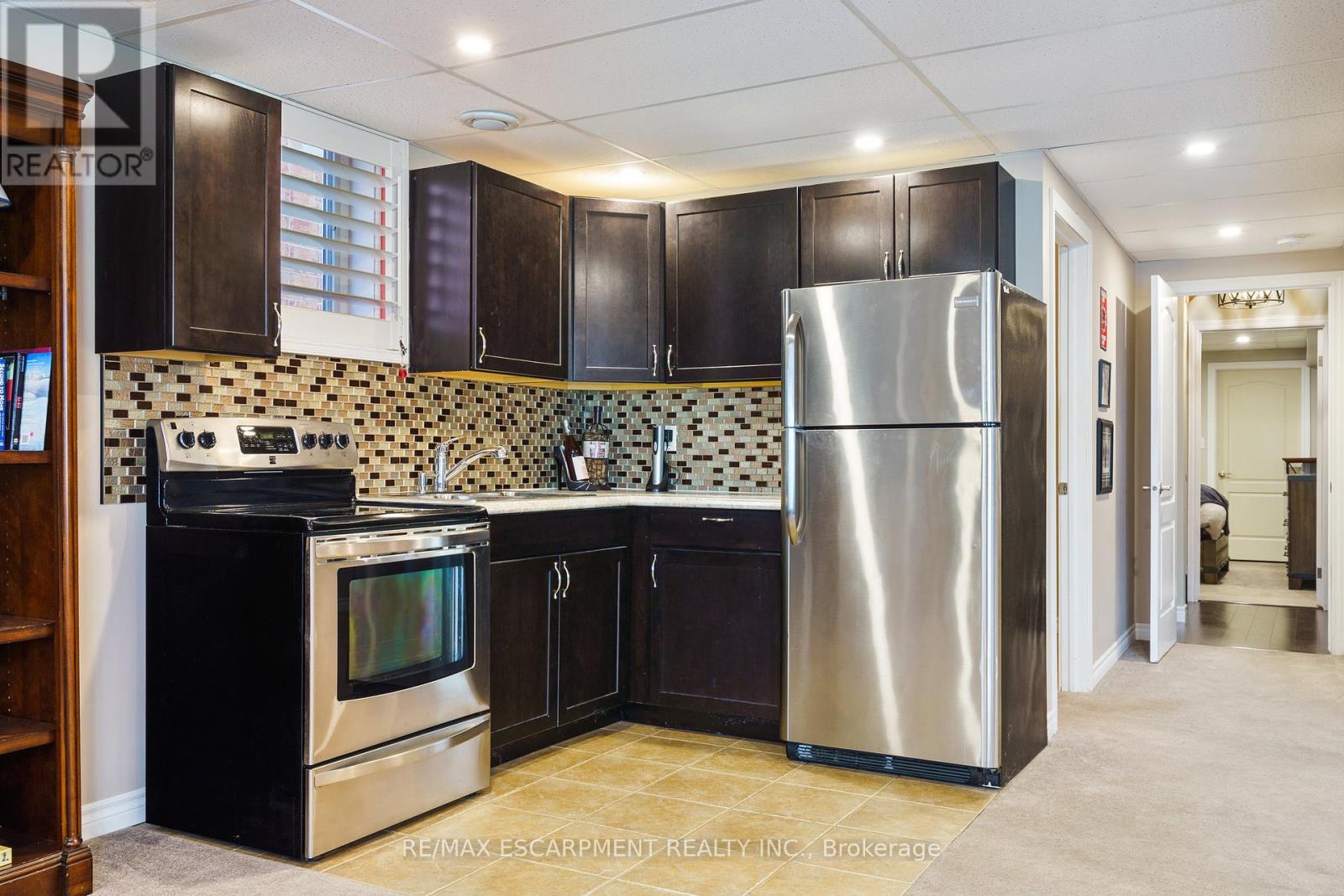 21 Shade Forest Trail, Hamilton, Ontario  L9B 0E5 - Photo 38 - X12466529