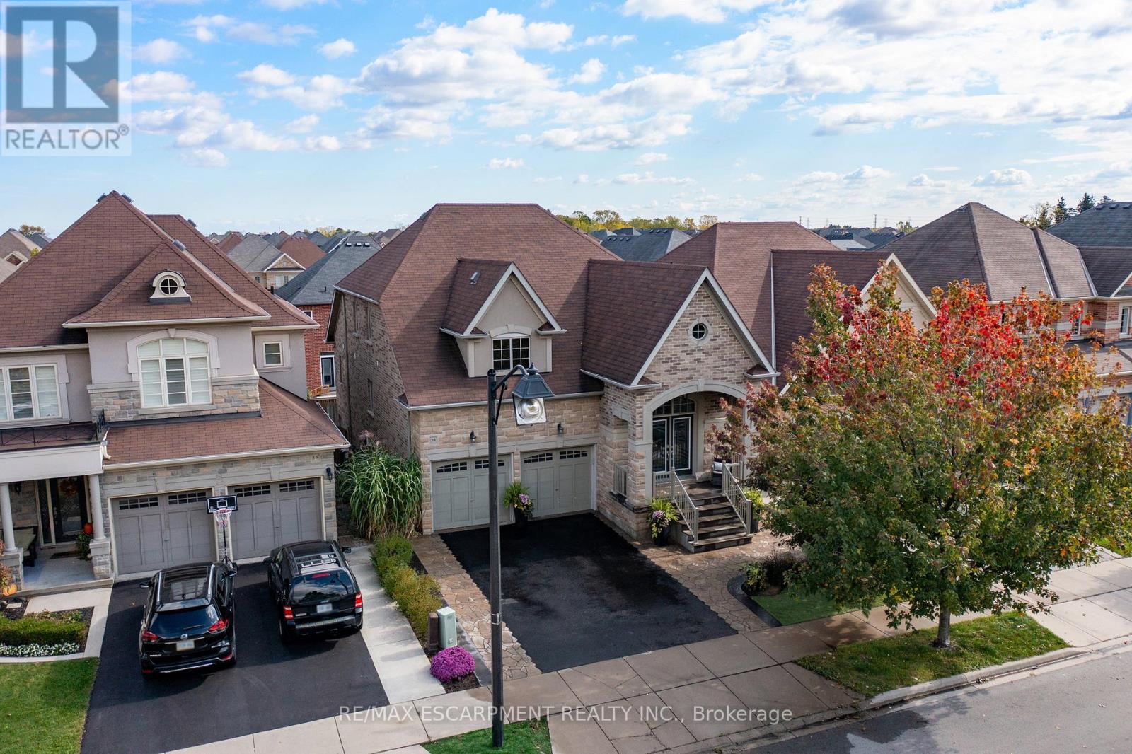 21 Shade Forest Trail, Hamilton, Ontario  L9B 0E5 - Photo 45 - X12466529