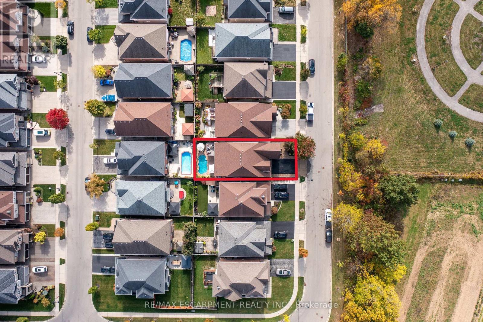 21 Shade Forest Trail, Hamilton, Ontario  L9B 0E5 - Photo 46 - X12466529
