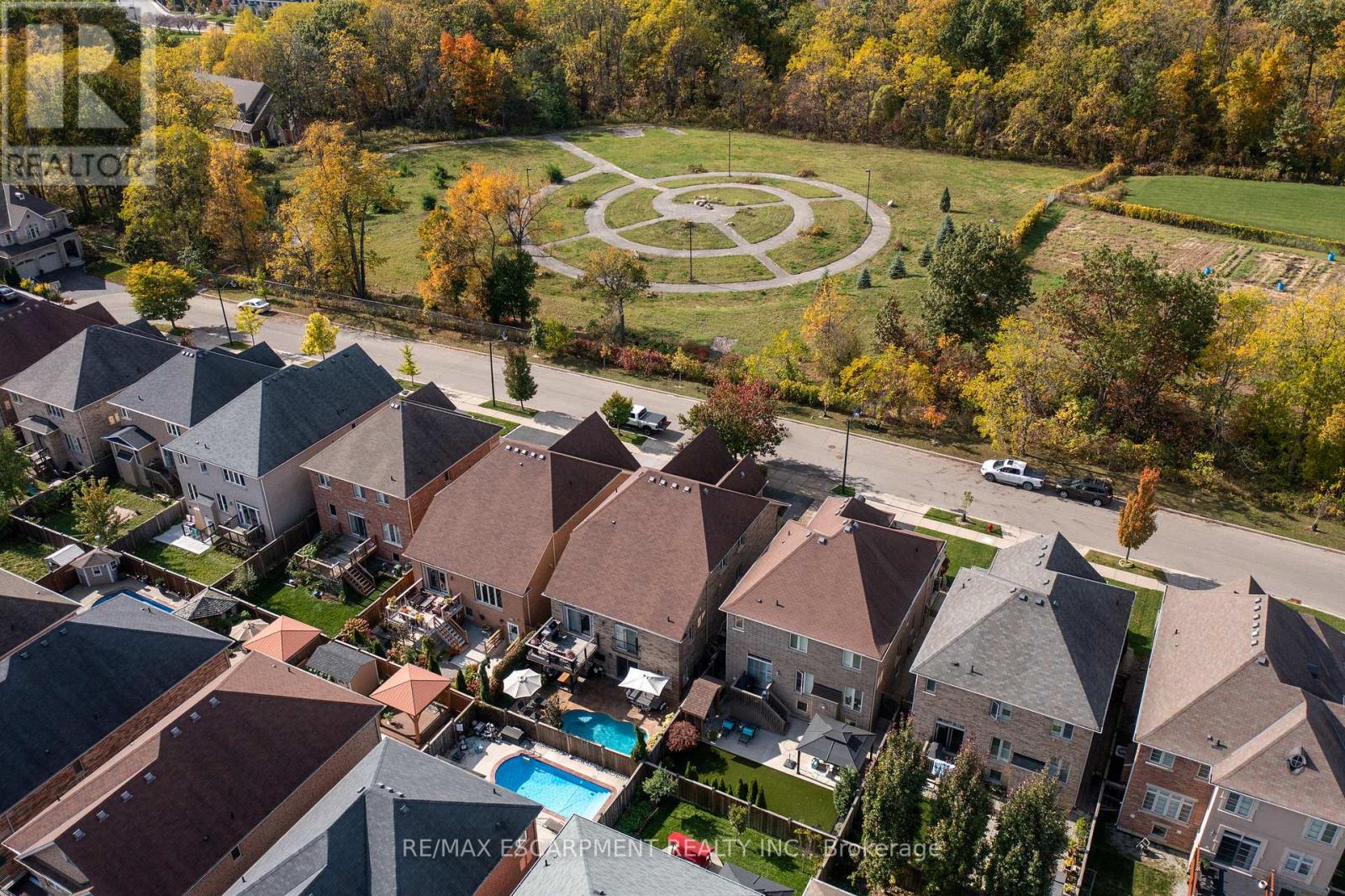 21 Shade Forest Trail, Hamilton, Ontario  L9B 0E5 - Photo 47 - X12466529
