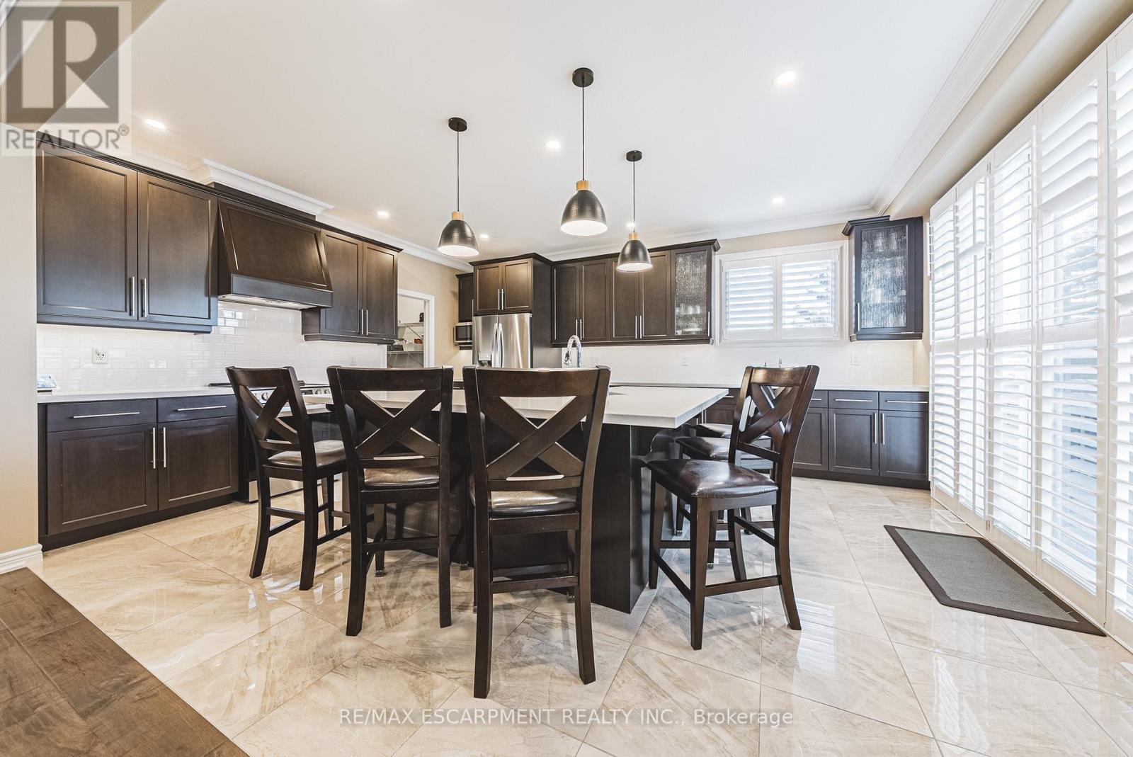 68 Kinsman Drive, Hamilton, Ontario  L0R 1C0 - Photo 12 - X12466535