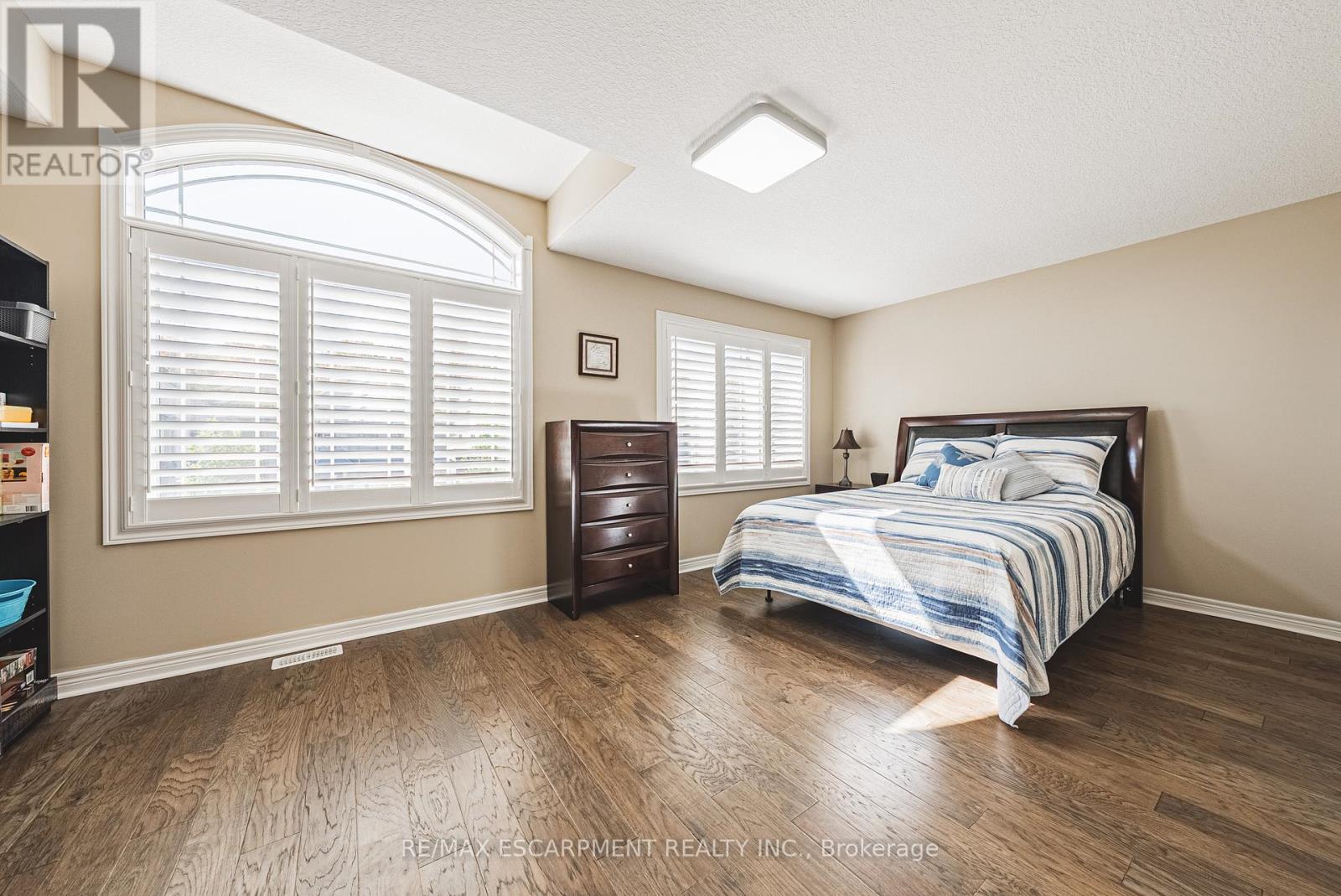 68 Kinsman Drive, Hamilton, Ontario  L0R 1C0 - Photo 38 - X12466535