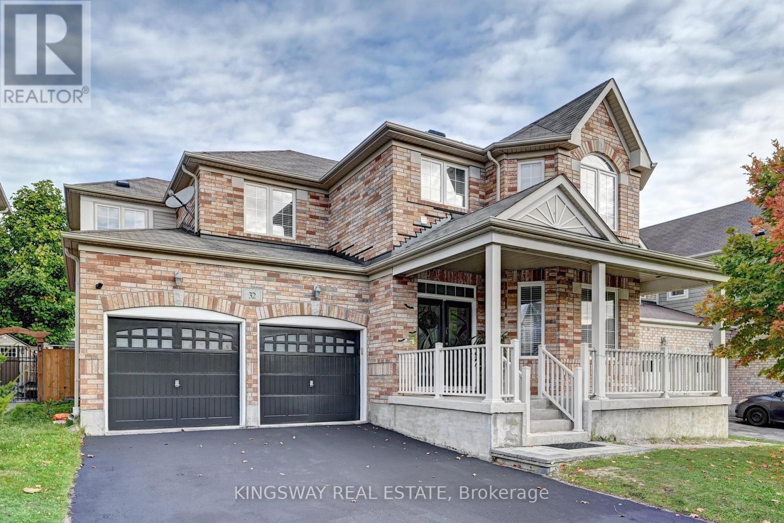 32 WEIR STREET, Cambridge, Ontario