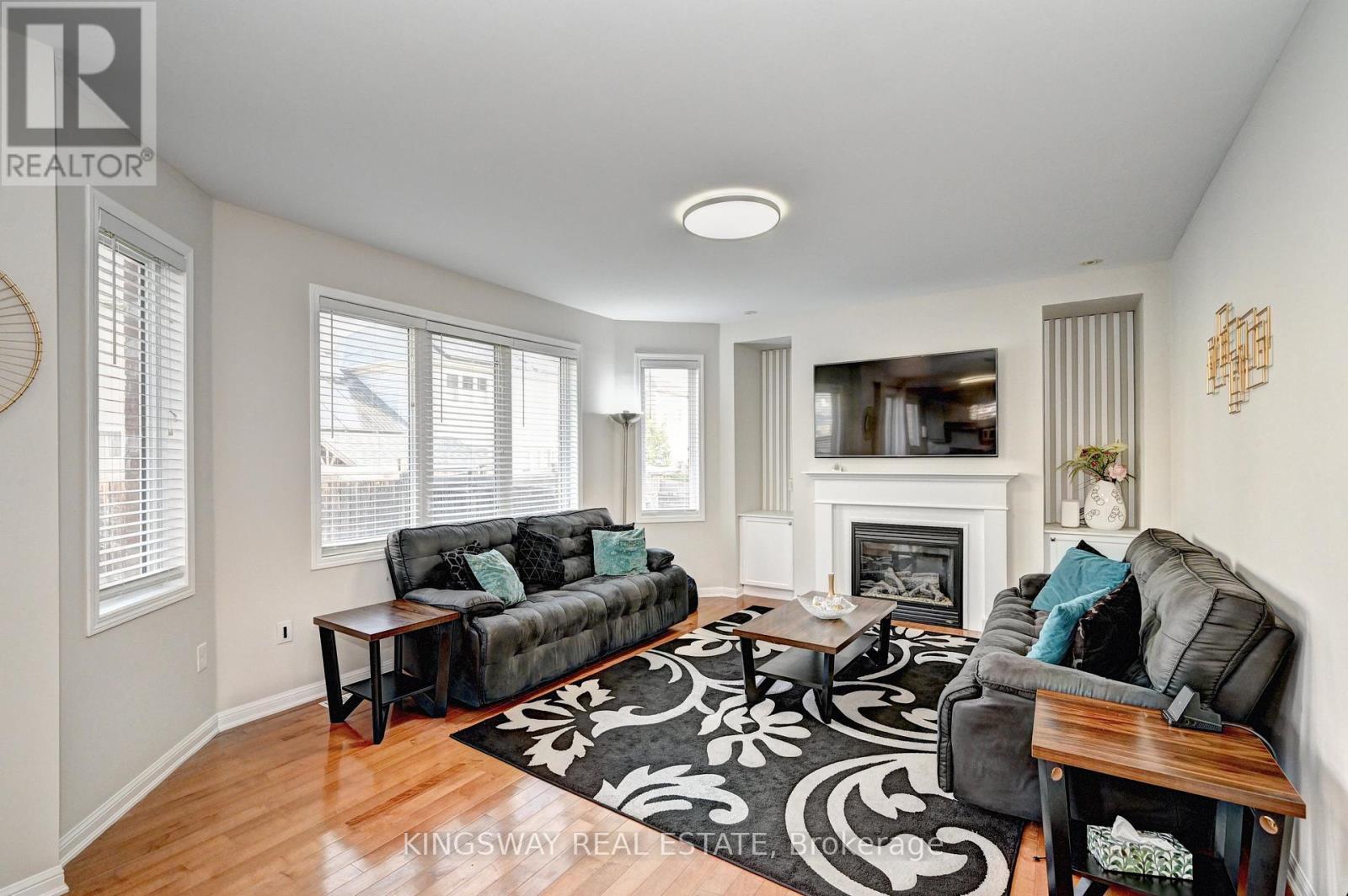 32 Weir Street, Cambridge, Ontario  N3C 0B9 - Photo 14 - X12466539
