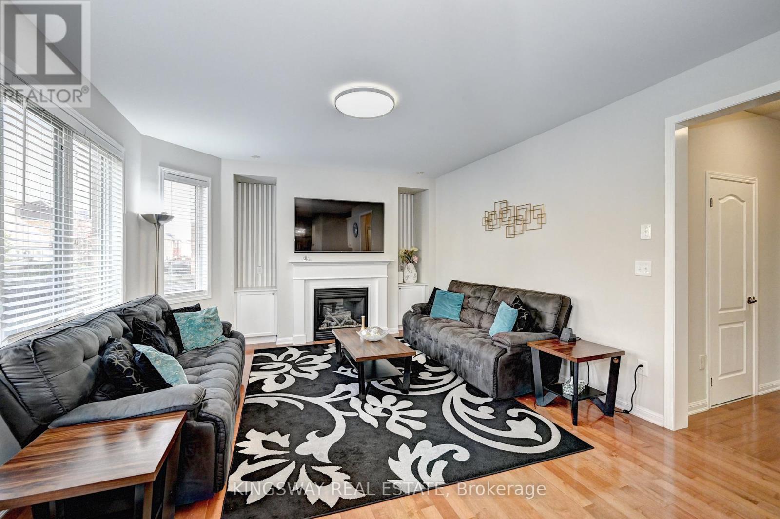 32 Weir Street, Cambridge, Ontario  N3C 0B9 - Photo 15 - X12466539