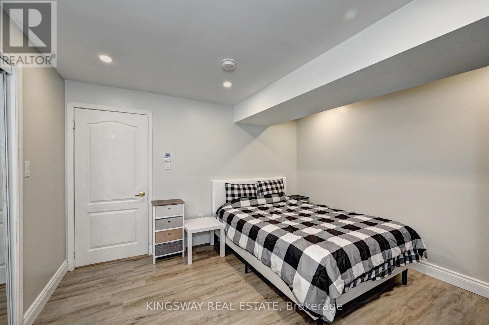 32 Weir Street, Cambridge, Ontario  N3C 0B9 - Photo 36 - X12466539