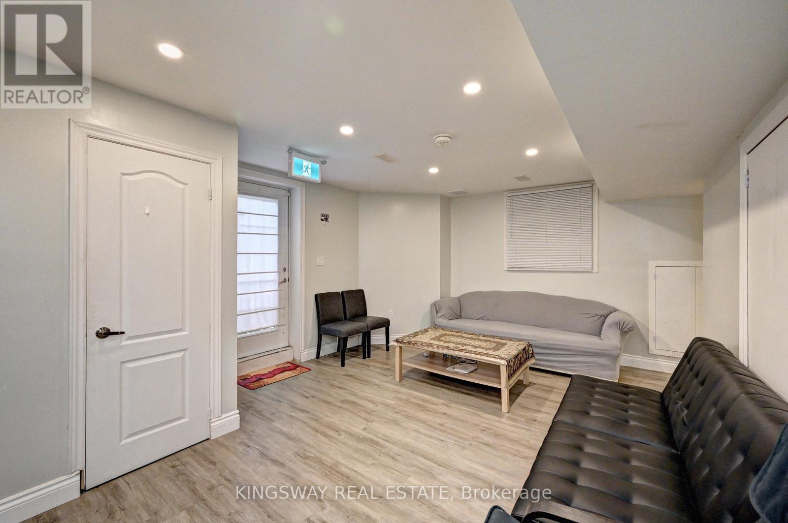 32 Weir Street, Cambridge, Ontario  N3C 0B9 - Photo 37 - X12466539