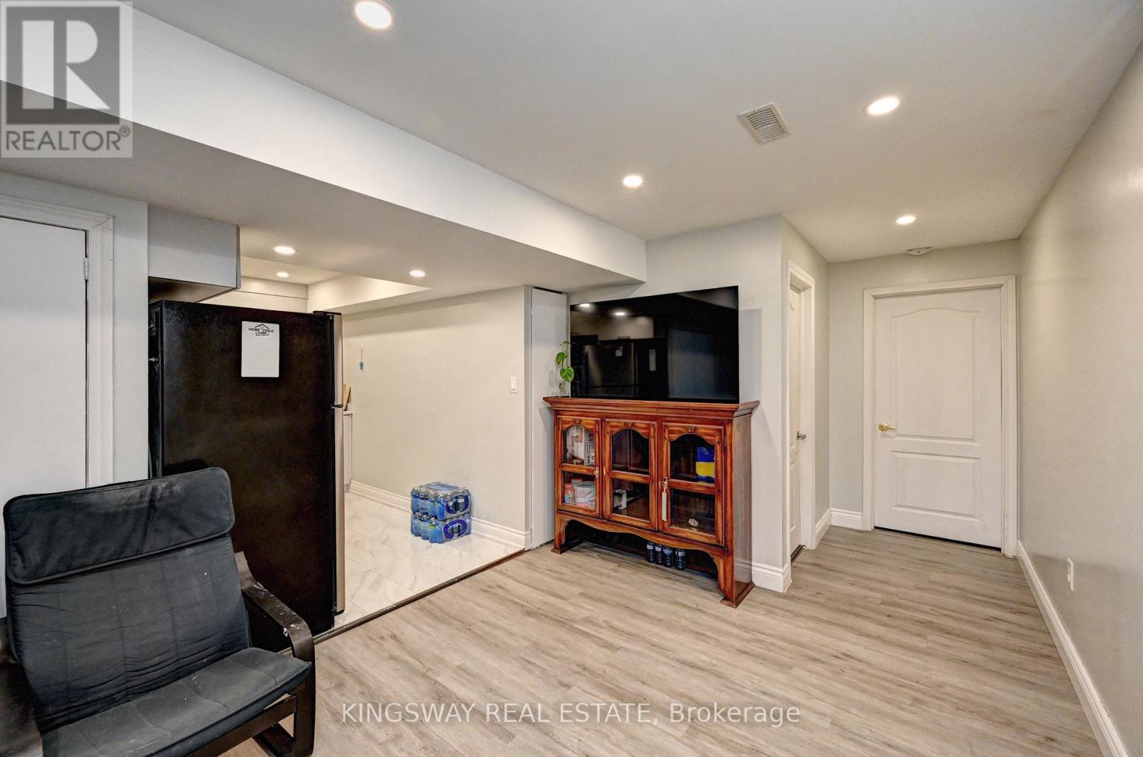32 Weir Street, Cambridge, Ontario  N3C 0B9 - Photo 43 - X12466539