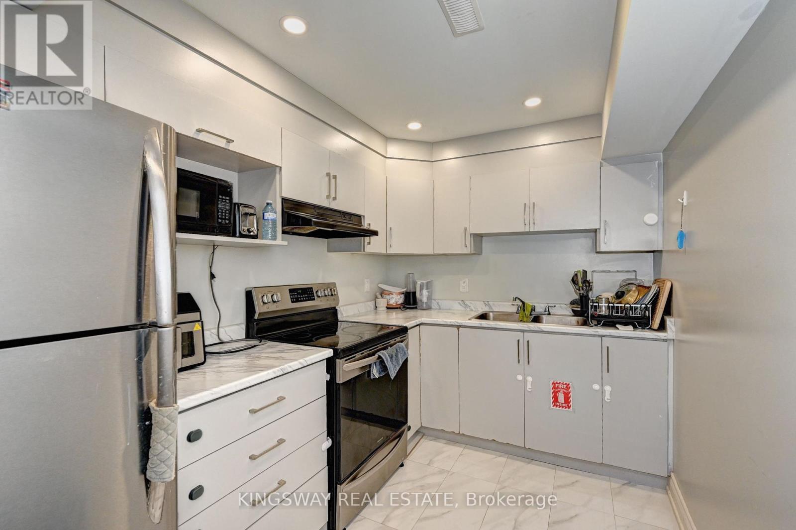 32 Weir Street, Cambridge, Ontario  N3C 0B9 - Photo 44 - X12466539