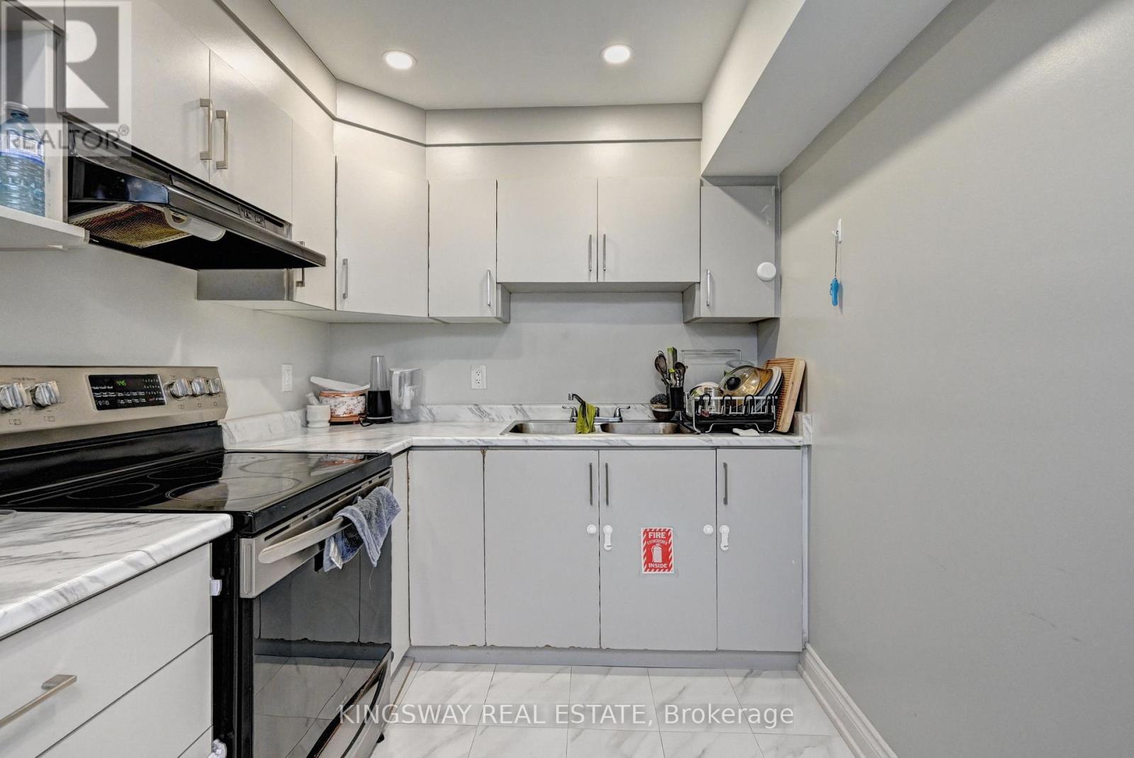 32 Weir Street, Cambridge, Ontario  N3C 0B9 - Photo 45 - X12466539