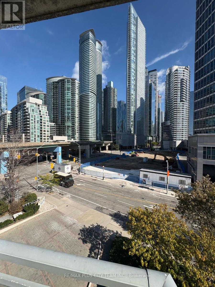 502 - 228 Queens Quay W, Toronto, Ontario  M5J 2X1 - Photo 16 - C12404901