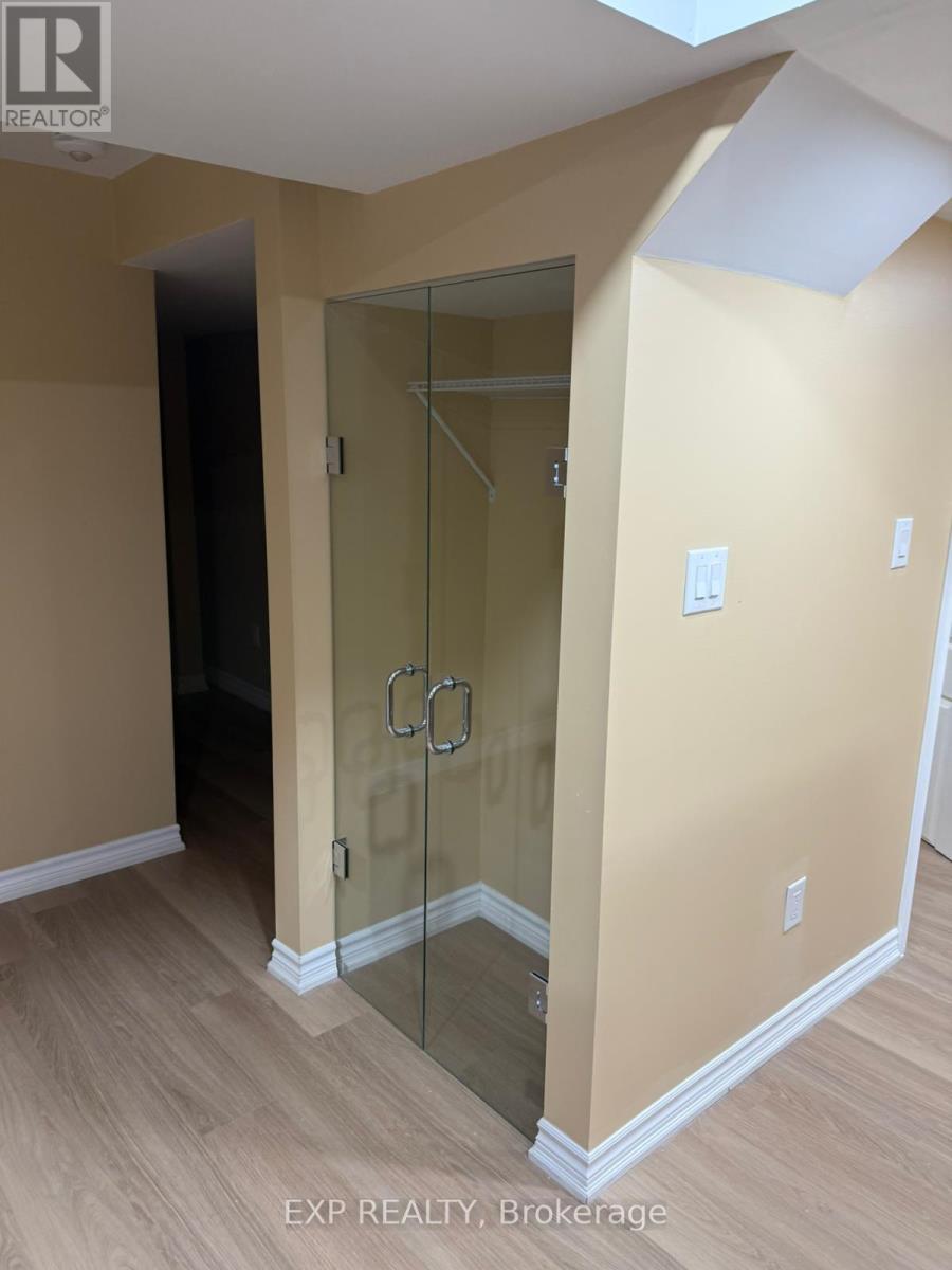 Bsmnt - 14 White Road, Brampton, Ontario  L7A 1P1 - Photo 10 - W12463277