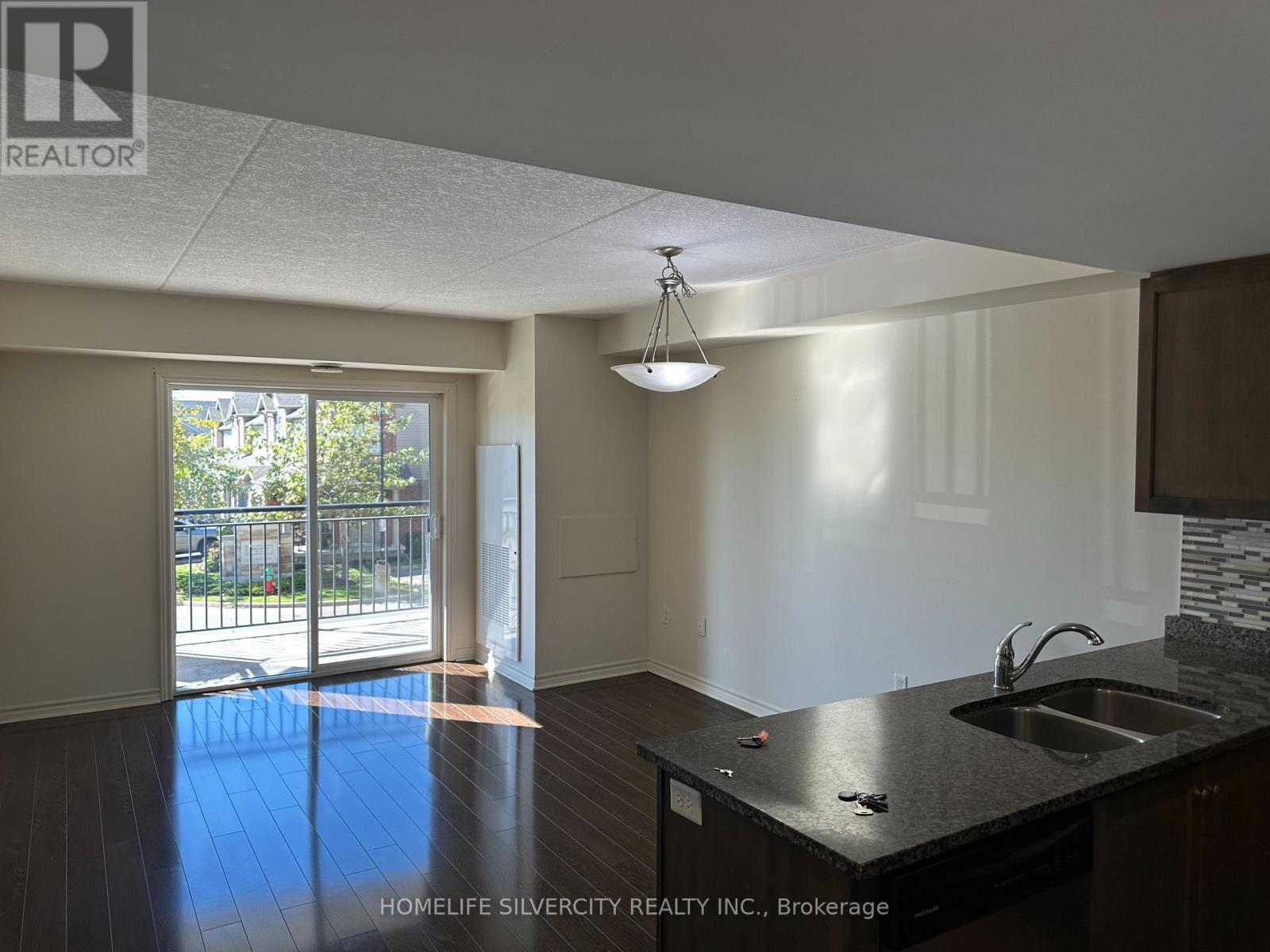 209 - 45 Kingsbury Square, Guelph, Ontario  N1L 0L2 - Photo 3 - X12347895