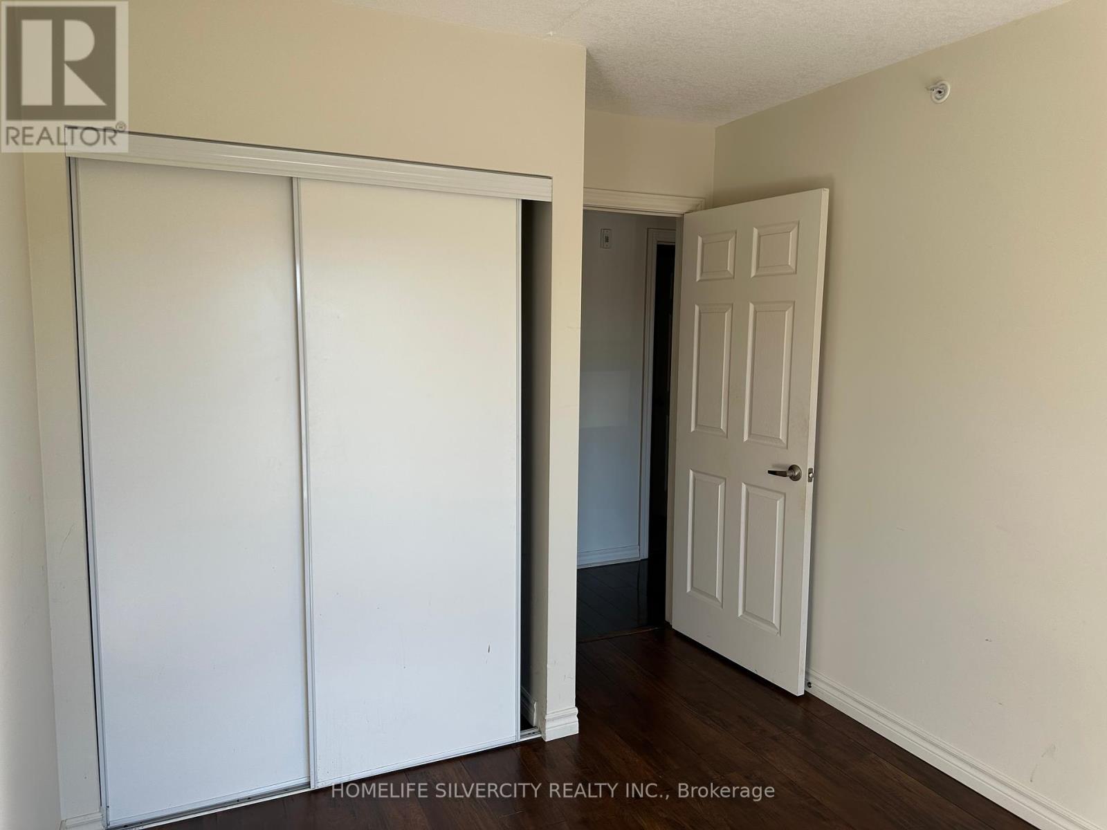 209 - 45 Kingsbury Square, Guelph, Ontario  N1L 0L2 - Photo 8 - X12347895