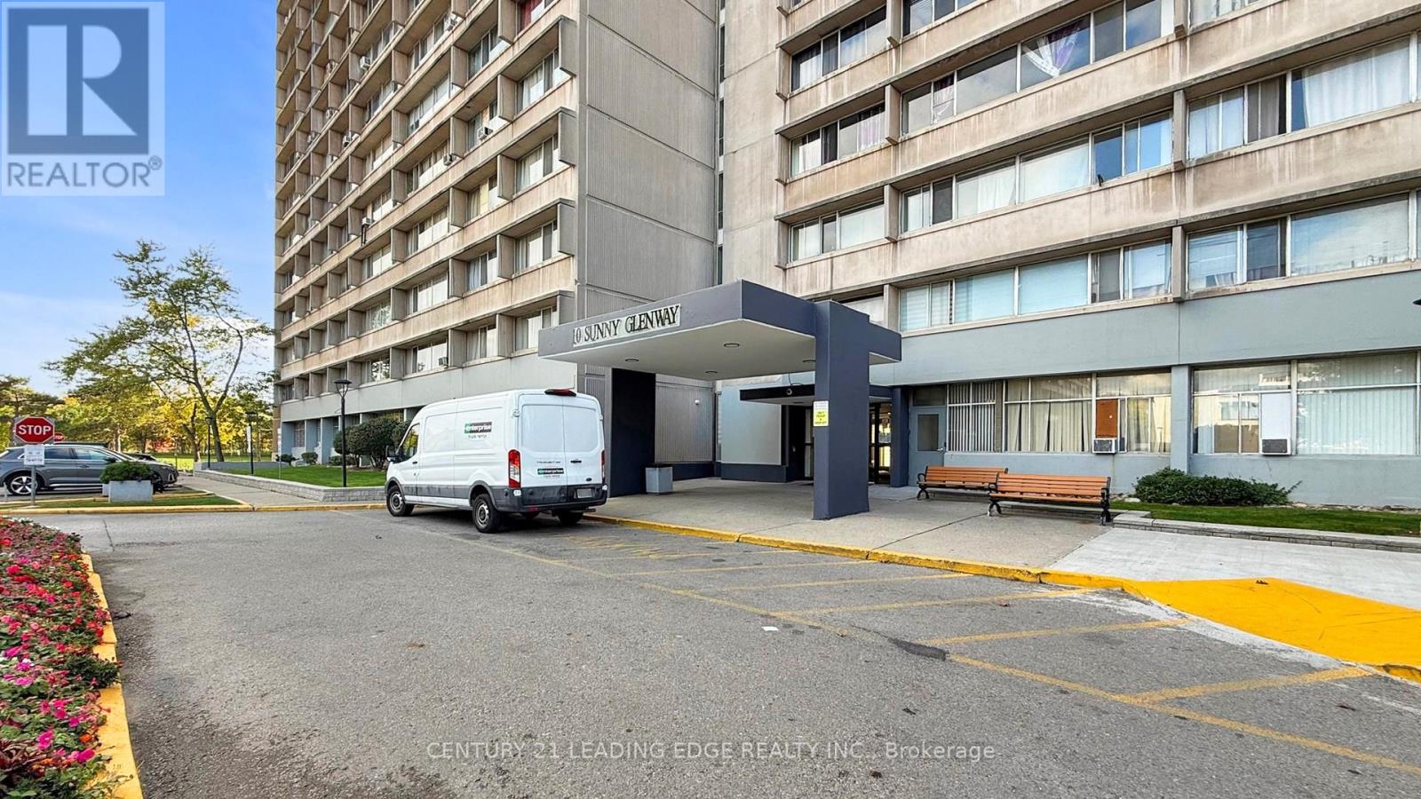 1202 - 10 Sunny Glenway, Toronto, Ontario  M3C 2Z3 - Photo 2 - C12466090