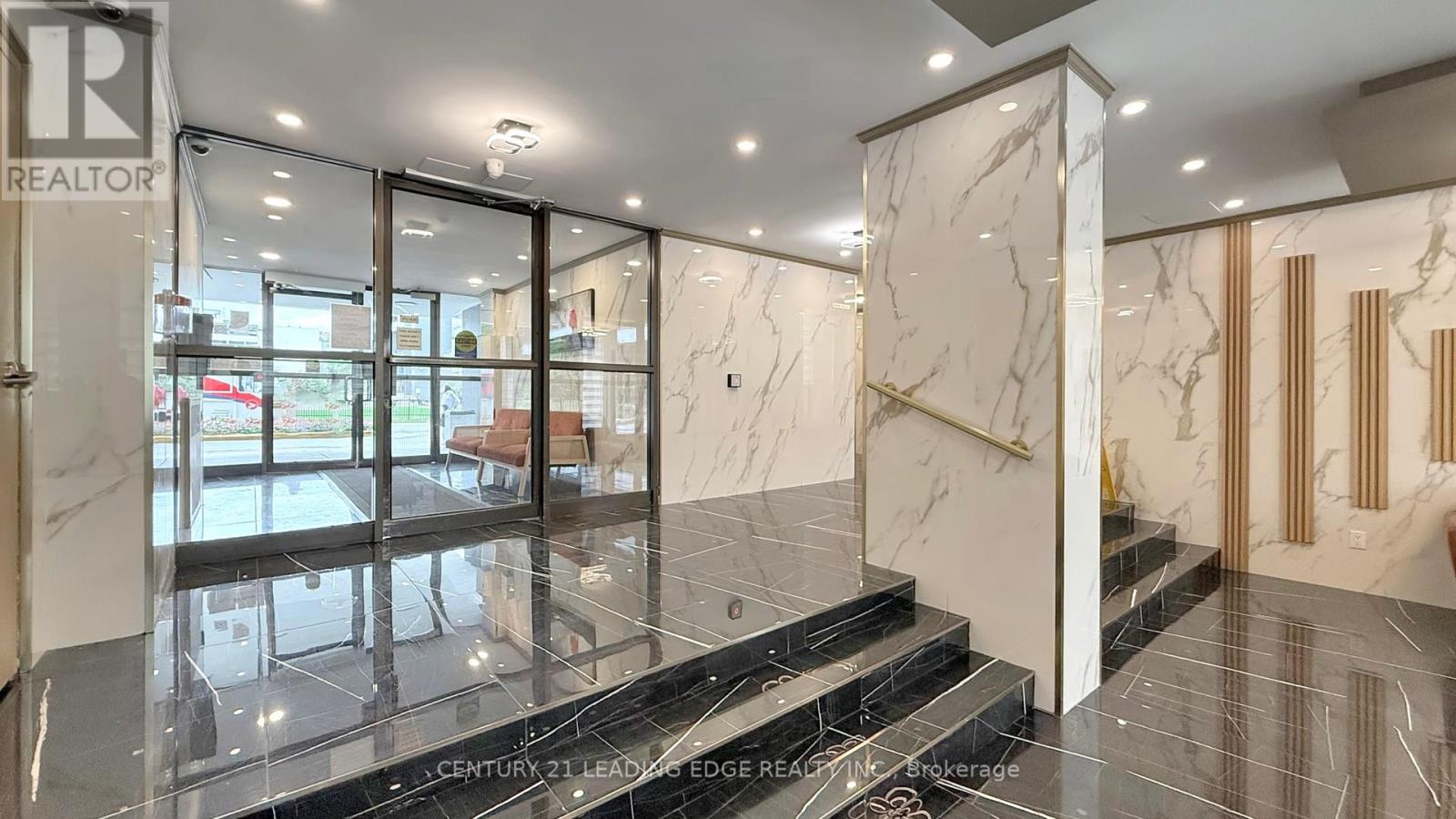 1202 - 10 Sunny Glenway, Toronto, Ontario  M3C 2Z3 - Photo 3 - C12466090