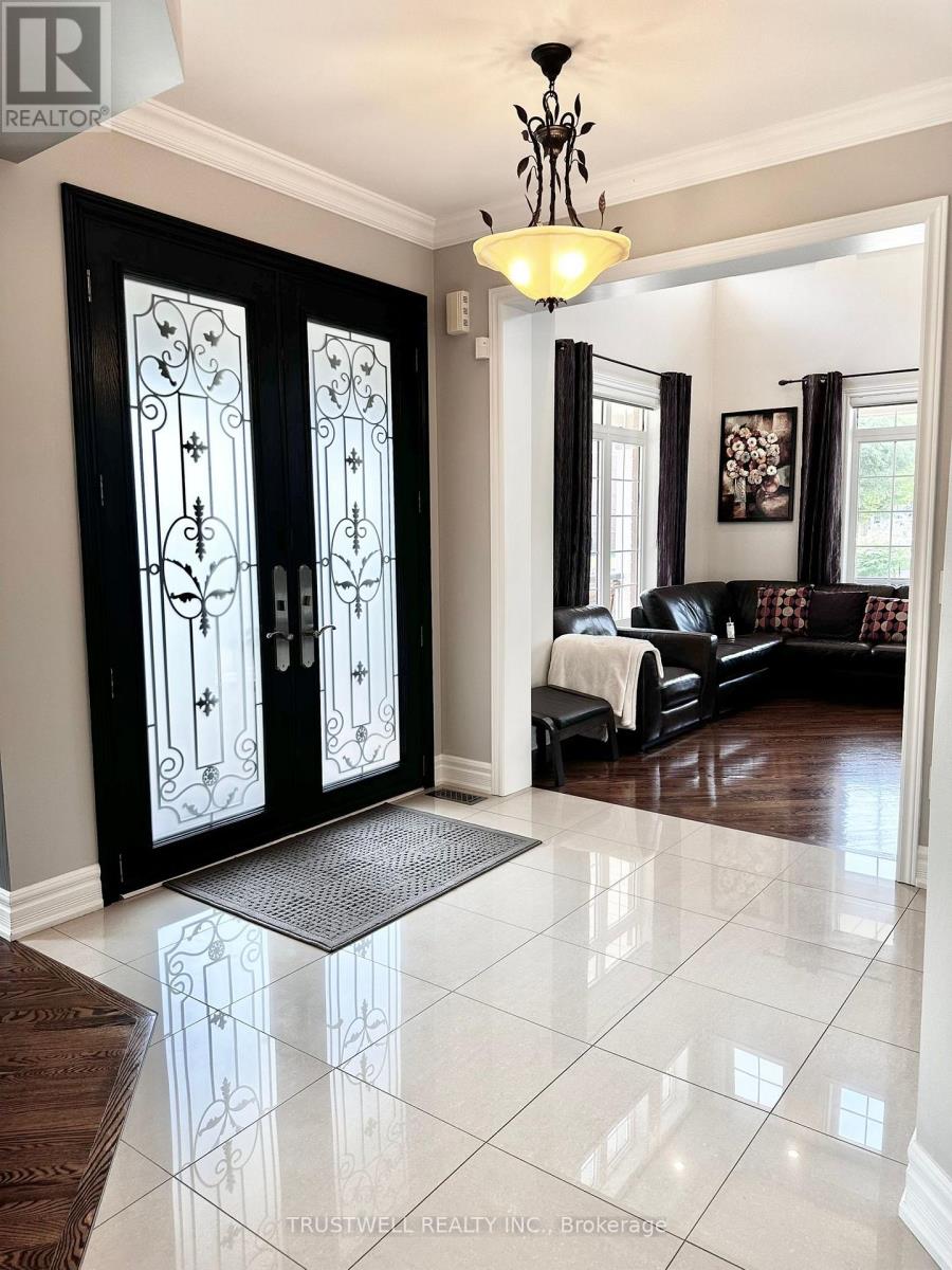 57 Emery Hill Boulevard, Markham, Ontario  L6C 2T7 - Photo 7 - N12338972