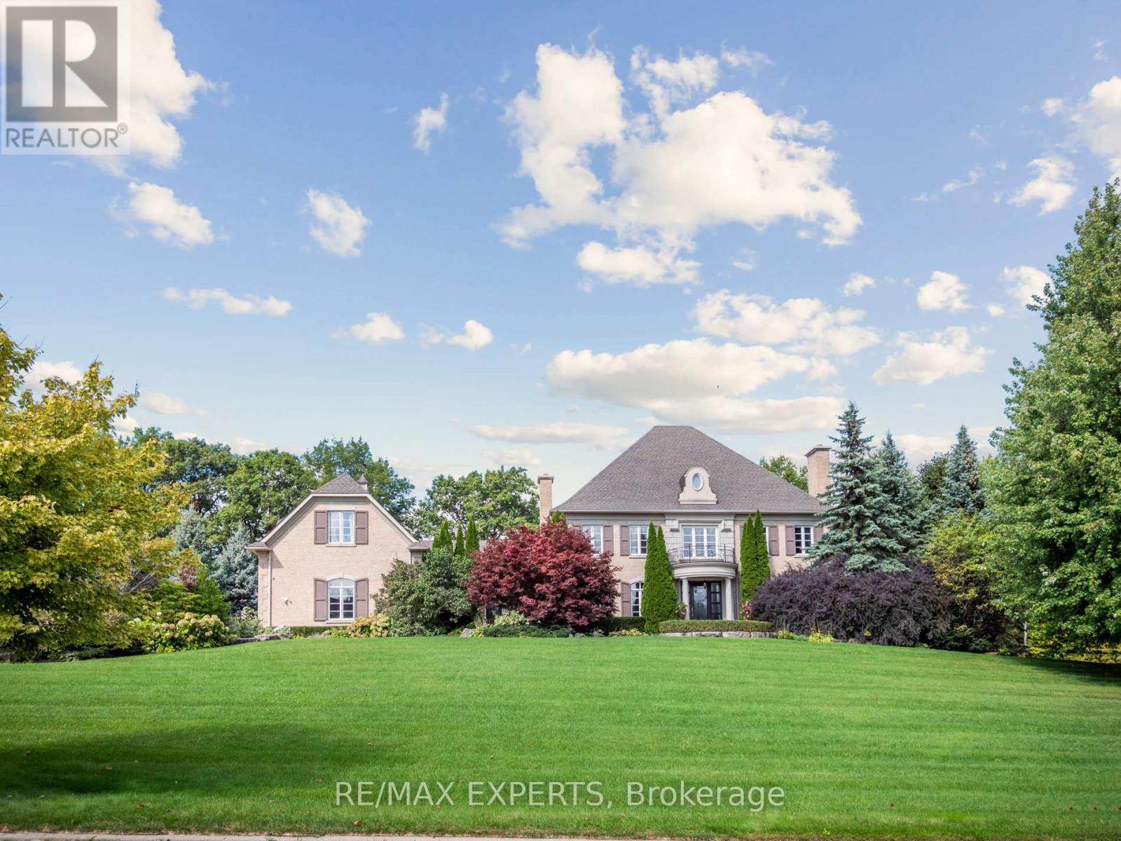 105 Eden Vale Drive Se, King, Ontario  L7B 1L9 - Photo 3 - N12465868