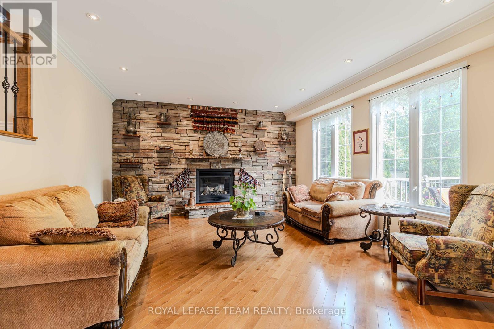 313 Eckerson Street, Ottawa, Ontario  K2S 0K8 - Photo 17 - X12336745