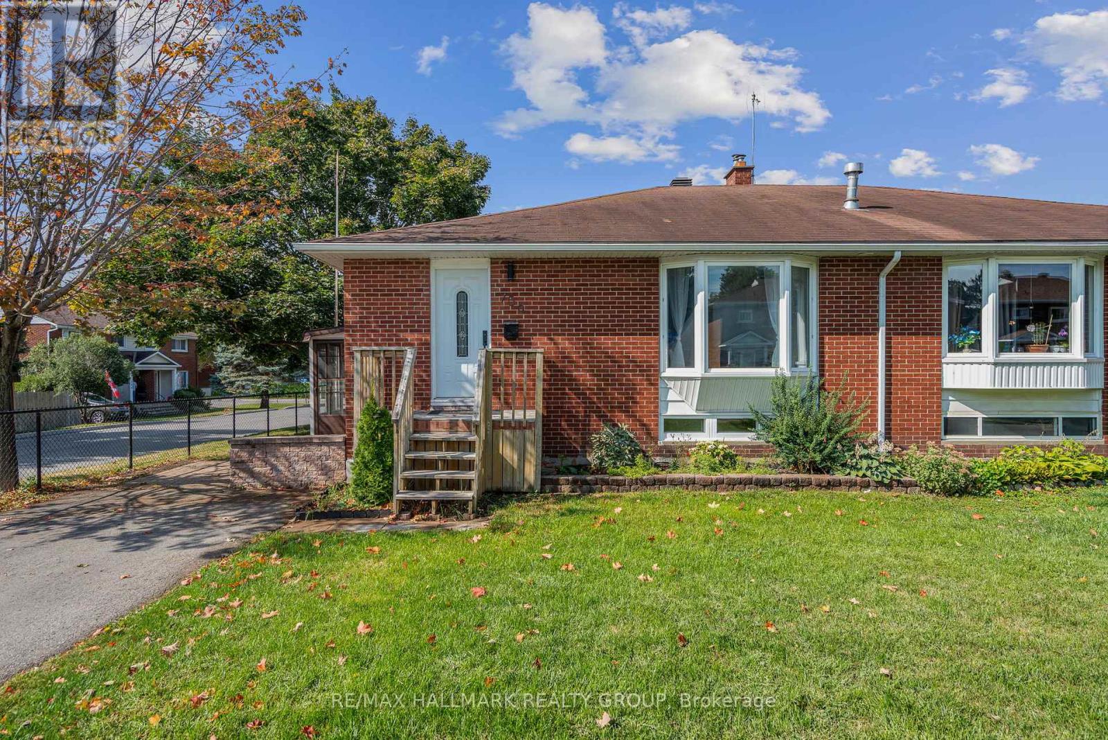 756 CUMMINGS AVENUE, Ottawa, Ontario