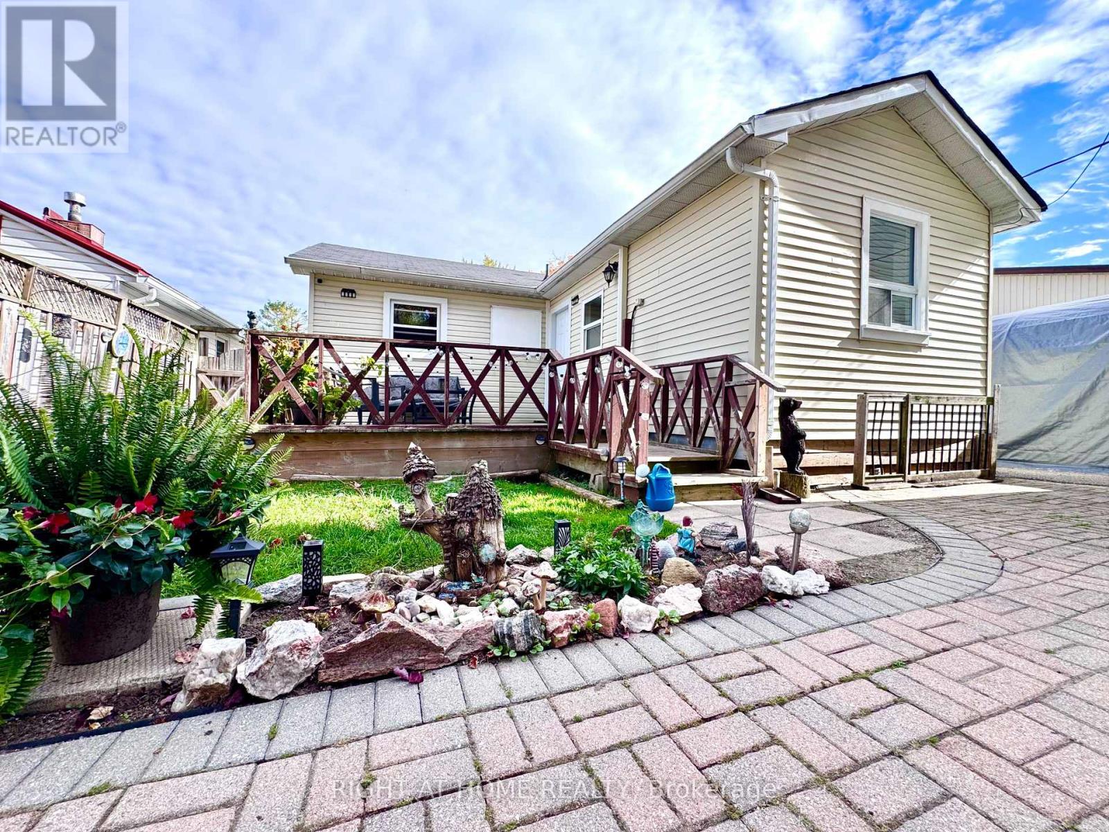 3392 Coronation Avenue, Severn (West Shore), Ontario  L0K 1G0 - Photo 44 - S12368266