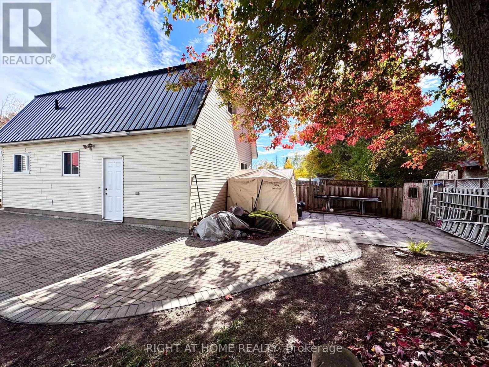 3392 Coronation Avenue, Severn (West Shore), Ontario  L0K 1G0 - Photo 37 - S12368266
