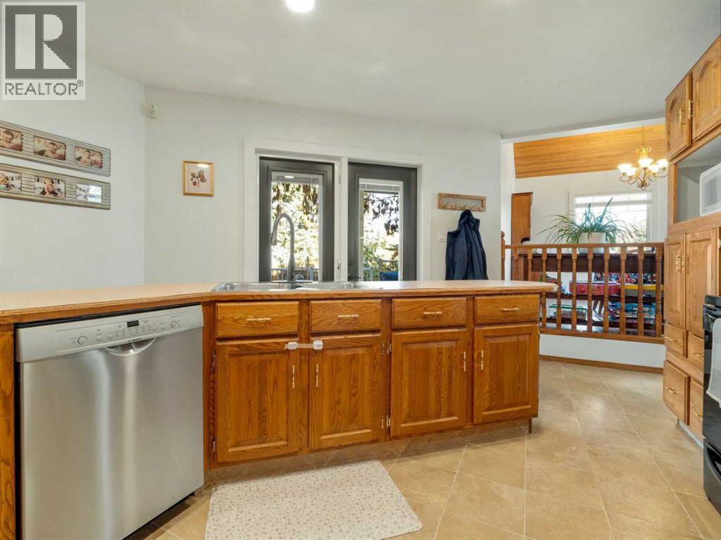 152 Coachwood Point W, Lethbridge, Alberta  T1K 6A5 - Photo 15 - A2265009