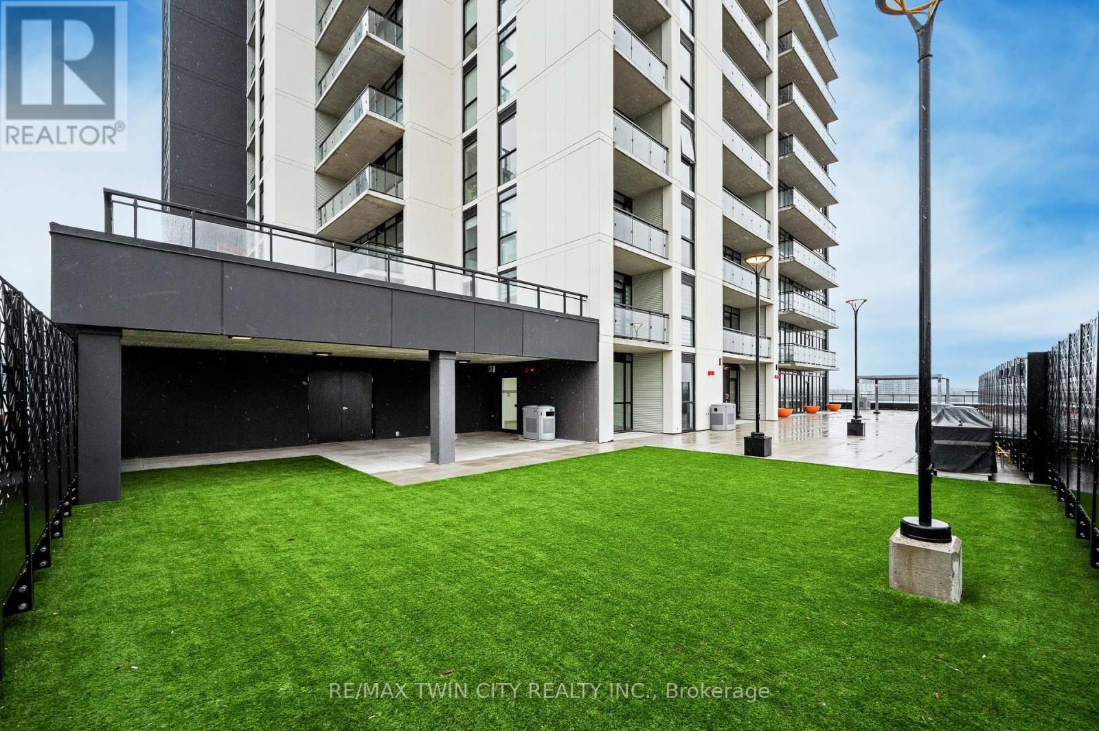 2407 - 60 Charles Street W, Kitchener, Ontario  N2G 0C9 - Photo 35 - X12380845