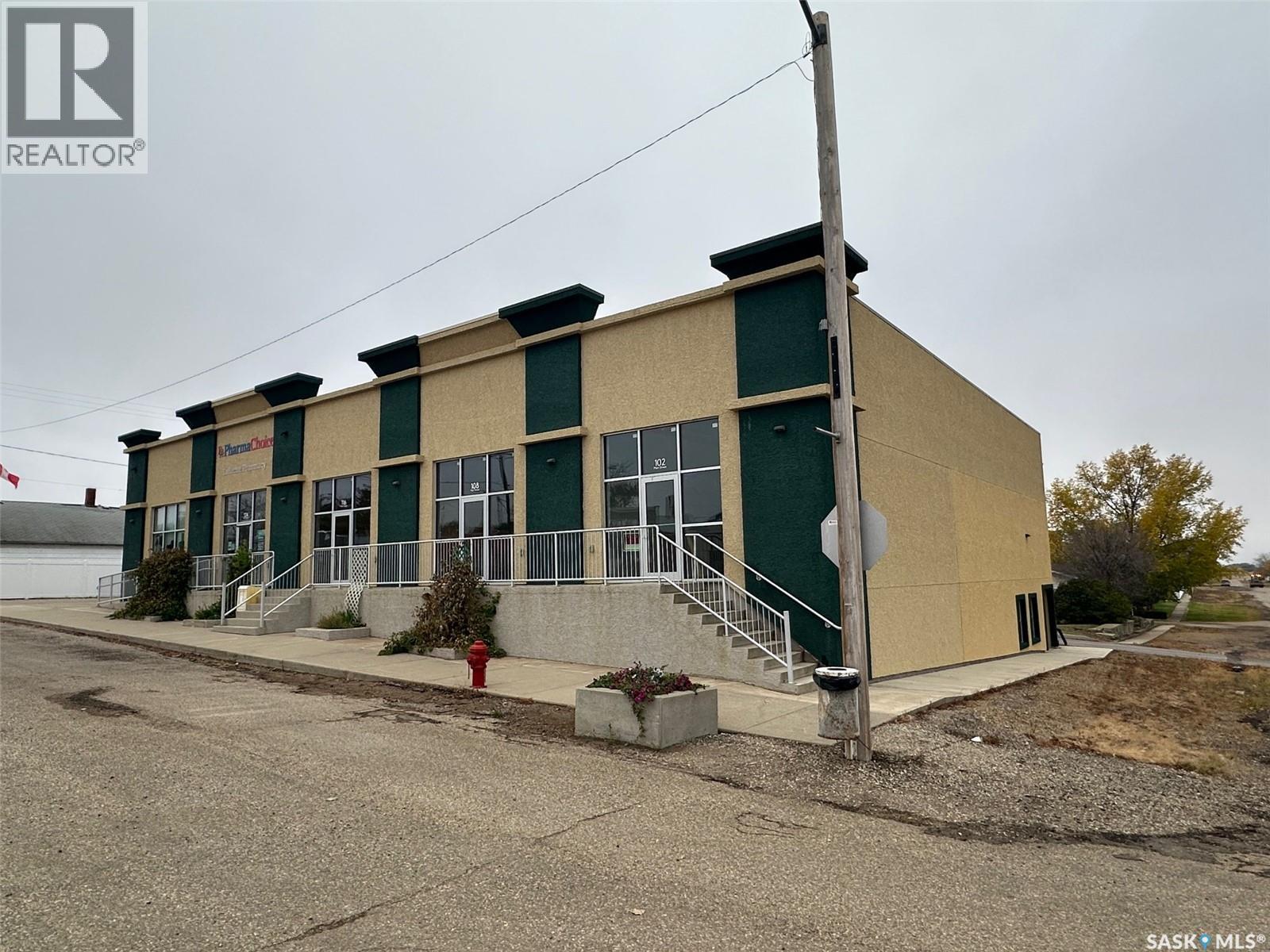 102-124 Main Street, Lafleche, Saskatchewan  S0H 2K0 - Photo 3 - SK020992