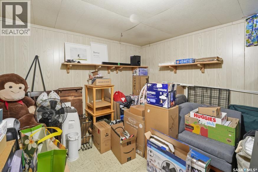 2104 Clarence Avenue S, Saskatoon, Saskatchewan  S7J 1L5 - Photo 25 - SK020971