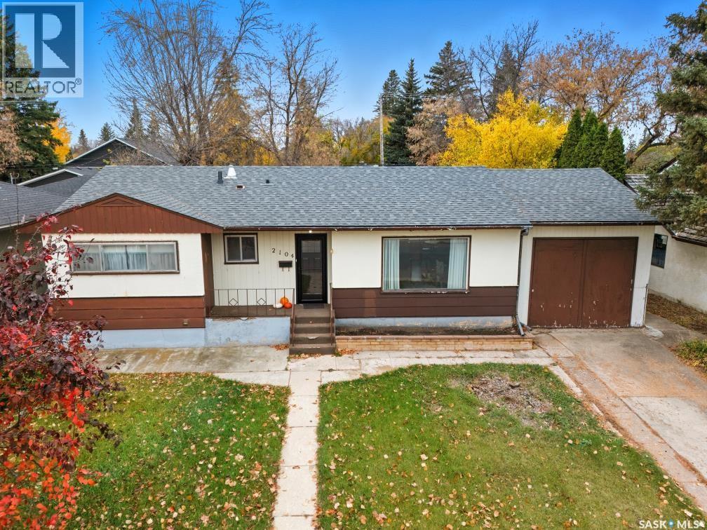2104 Clarence Avenue S, Saskatoon, Saskatchewan  S7J 1L5 - Photo 29 - SK020971