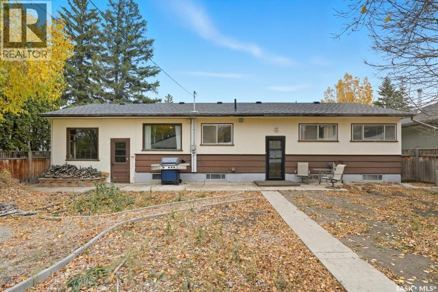 2104 Clarence Avenue S, Saskatoon, Saskatchewan  S7J 1L5 - Photo 30 - SK020971