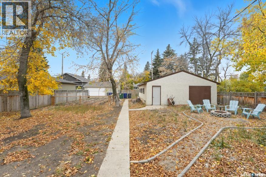 2104 Clarence Avenue S, Saskatoon, Saskatchewan  S7J 1L5 - Photo 32 - SK020971
