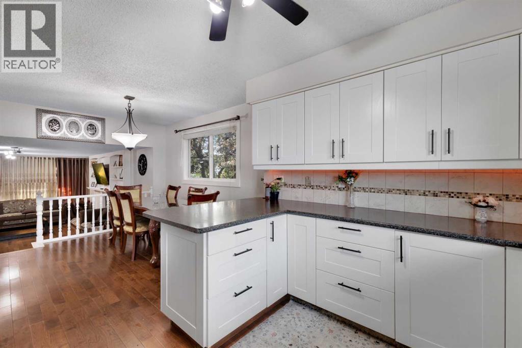 12 Templehill Bay Ne, Calgary, Alberta  T1Y 4C7 - Photo 11 - A2260307