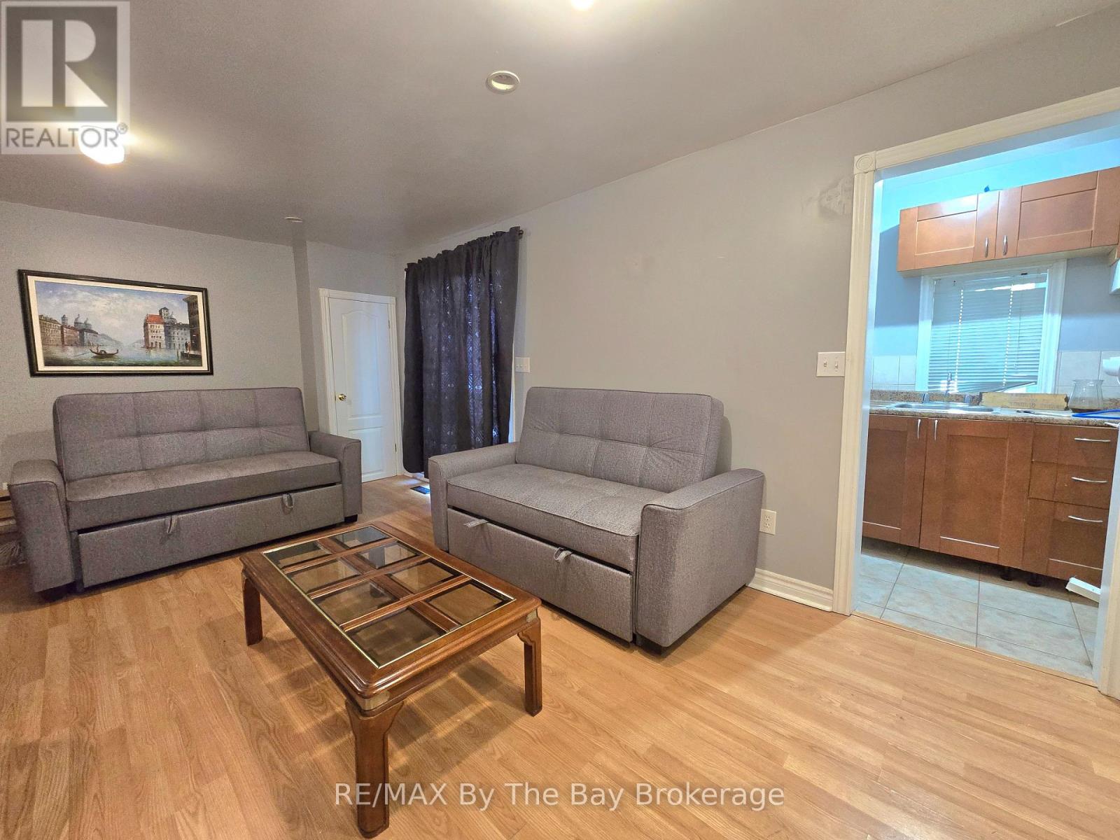 31 Forest Avenue, Wasaga Beach, Ontario  L9Z 2K4 - Photo 12 - S12466710
