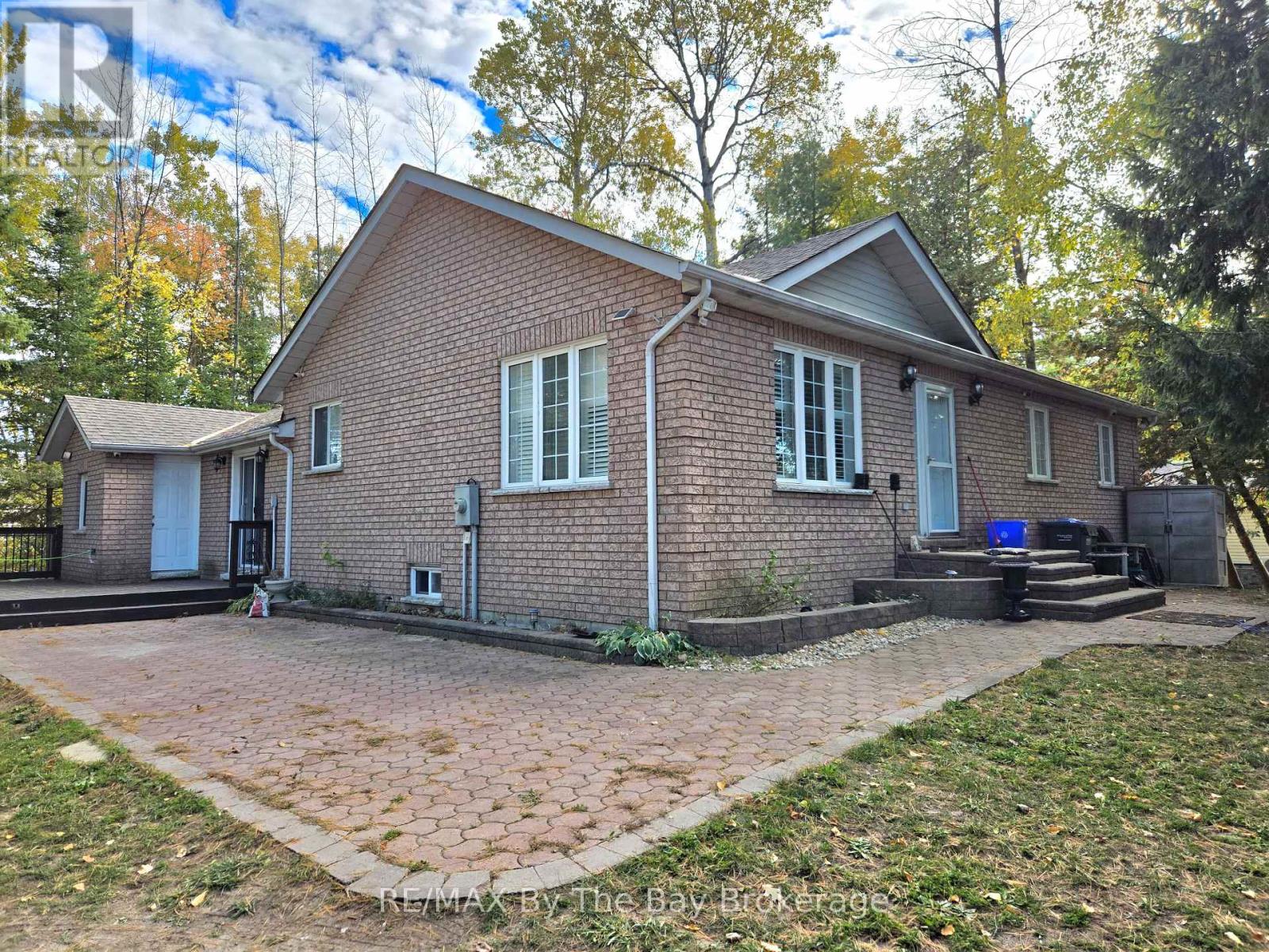 31 Forest Avenue, Wasaga Beach, Ontario  L9Z 2K4 - Photo 17 - S12466710