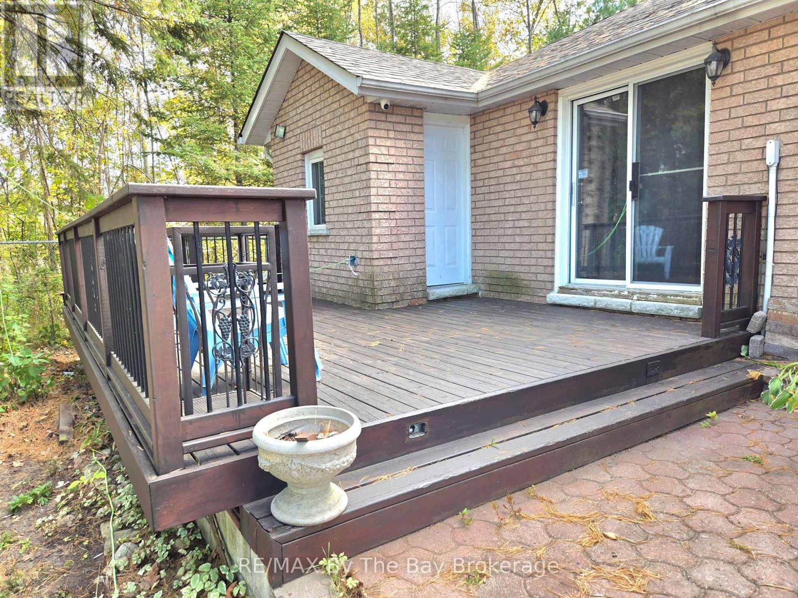 31 Forest Avenue, Wasaga Beach, Ontario  L9Z 2K4 - Photo 18 - S12466710
