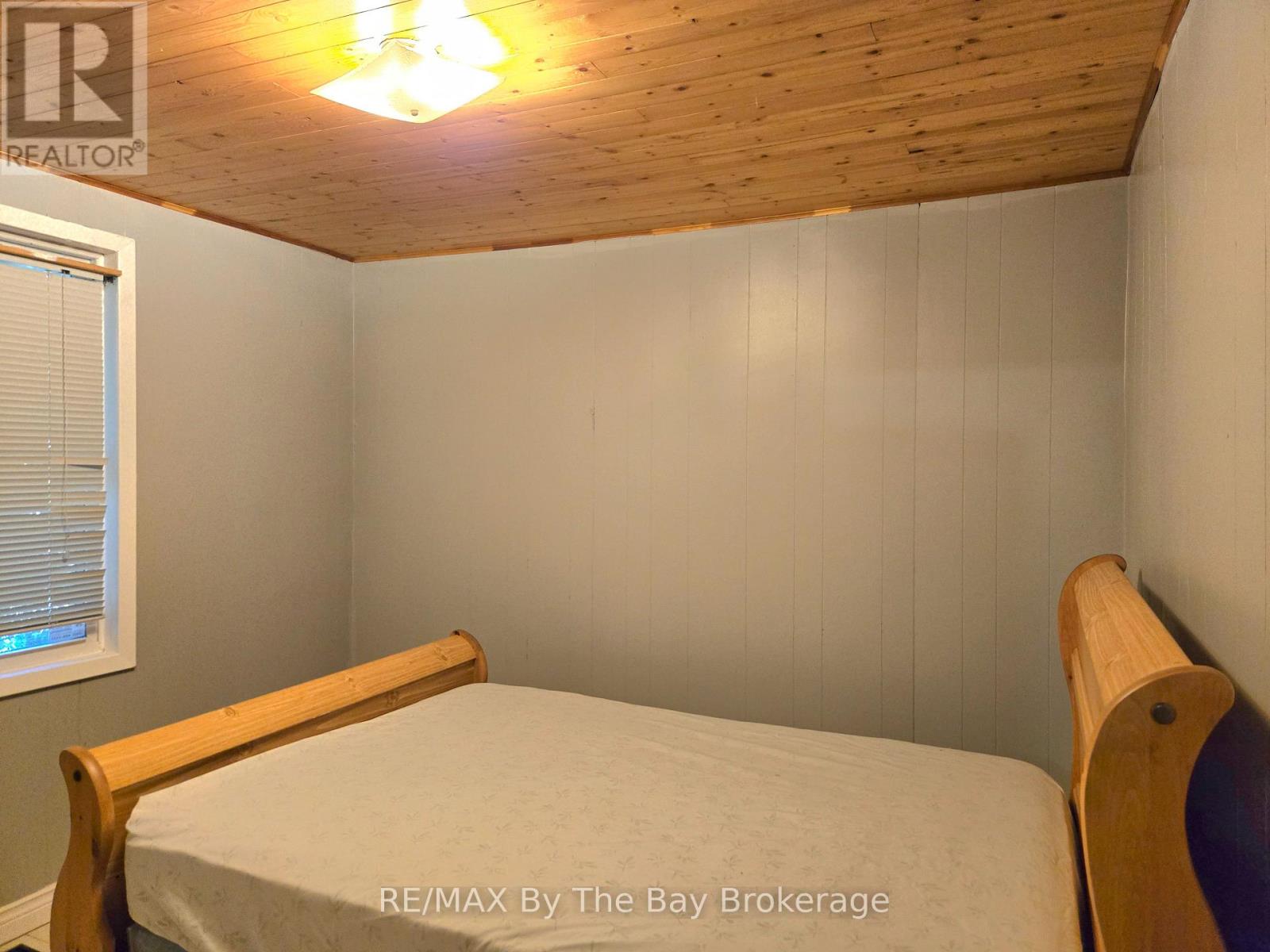 31 Forest Avenue, Wasaga Beach, Ontario  L9Z 2K4 - Photo 7 - S12466710
