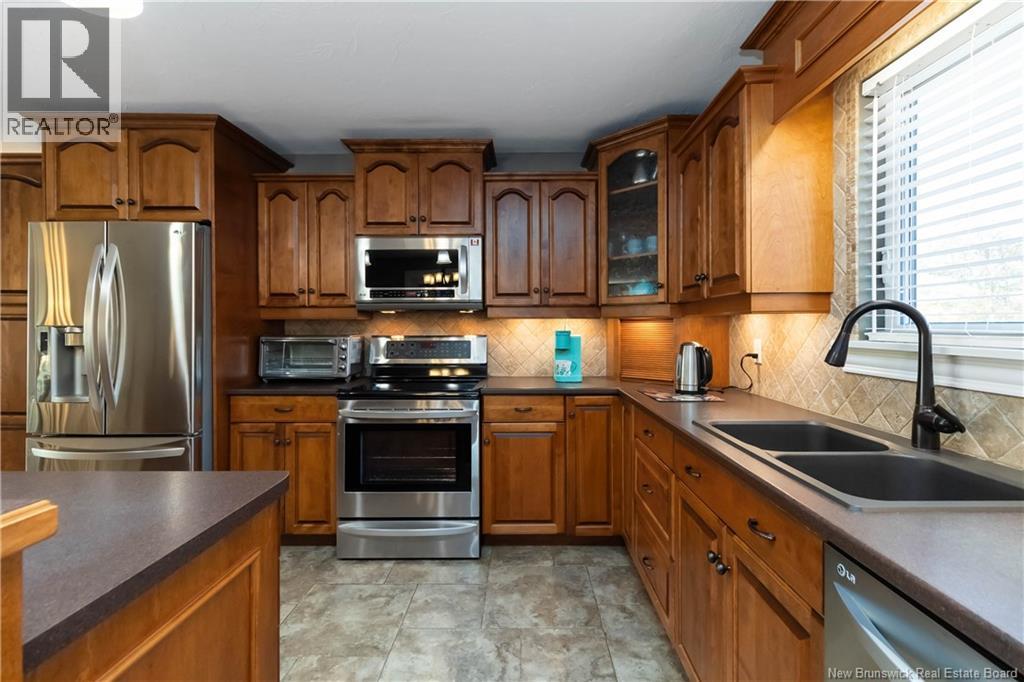 125 Oak Ridge Drive, Moncton, New Brunswick  E1G 4Z1 - Photo 17 - NB127771