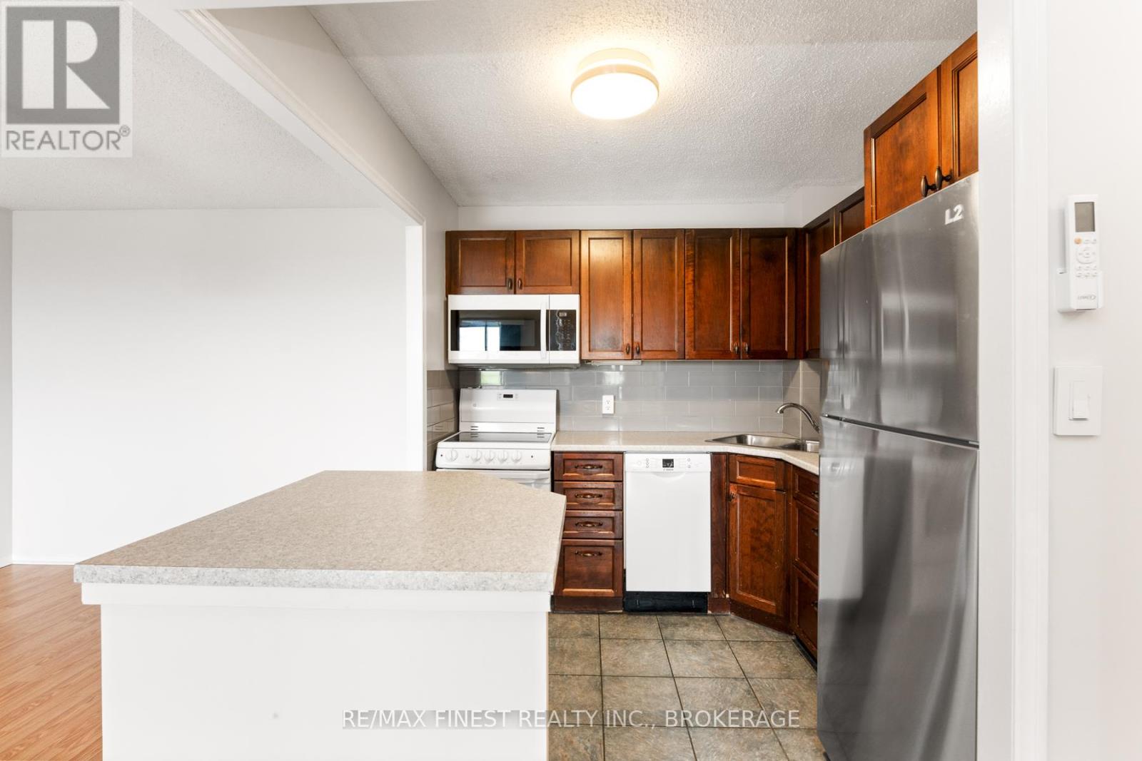 508 - 120 Barrett Court, Kingston, Ontario  K7L 5H6 - Photo 8 - X12466742