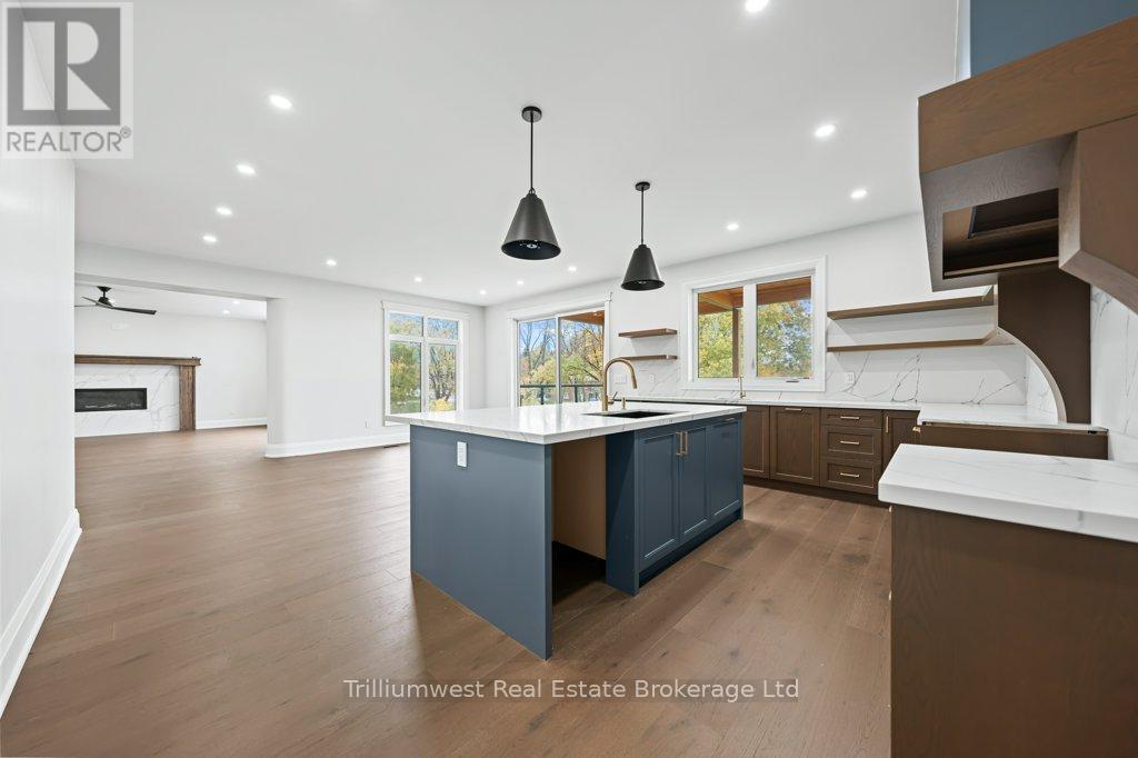47 Whitcombe Way, Puslinch, Ontario  N0B 2C0 - Photo 12 - X12466730