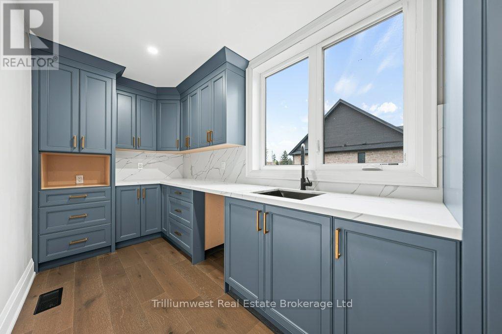 47 Whitcombe Way, Puslinch, Ontario  N0B 2C0 - Photo 14 - X12466730