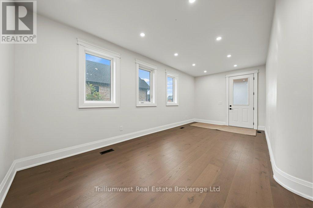 47 Whitcombe Way, Puslinch, Ontario  N0B 2C0 - Photo 15 - X12466730