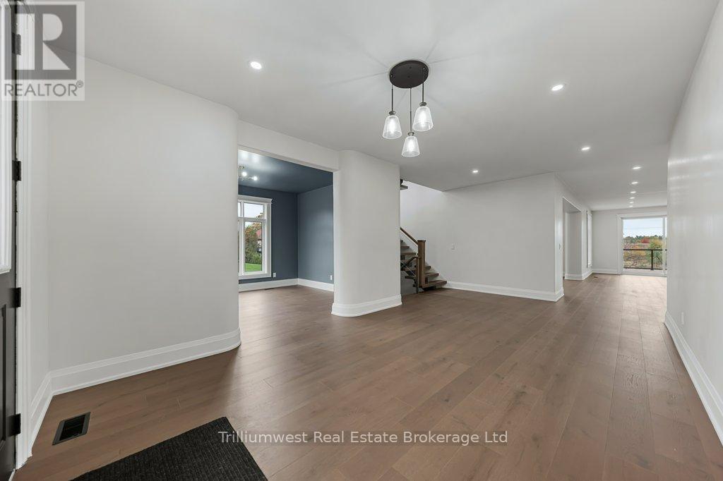 47 Whitcombe Way, Puslinch, Ontario  N0B 2C0 - Photo 2 - X12466730