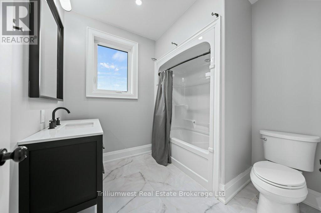 47 Whitcombe Way, Puslinch, Ontario  N0B 2C0 - Photo 30 - X12466730