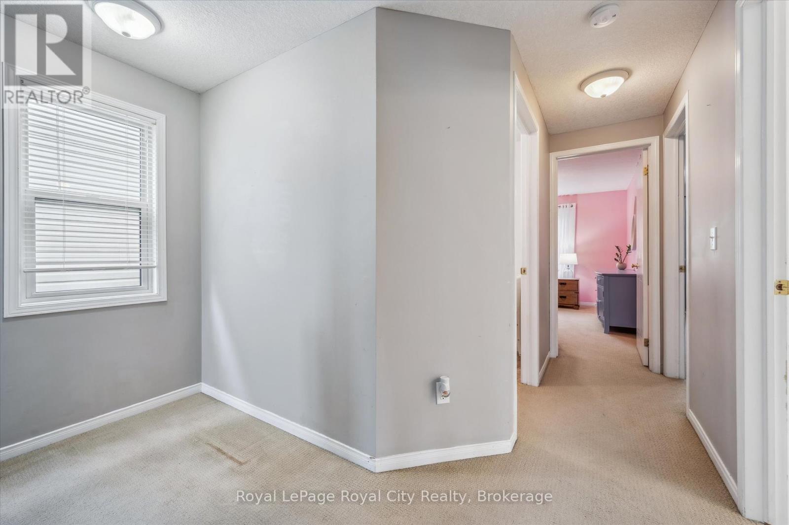 93 Doyle Drive, Guelph, Ontario  N1G 5B9 - Photo 27 - X12466732