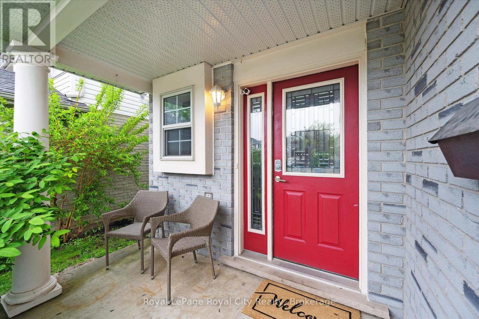 93 Doyle Drive, Guelph, Ontario  N1G 5B9 - Photo 5 - X12466732
