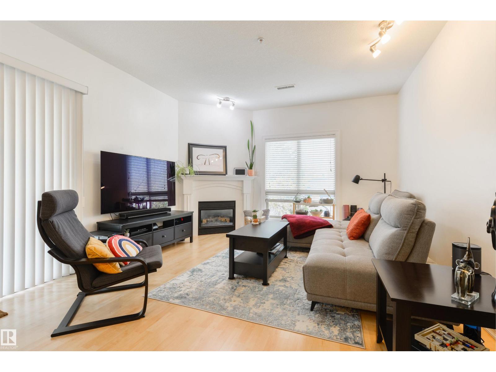 #304 10630 78 Av Nw, Edmonton, Alberta  T6E 1P5 - Photo 1 - E4462373